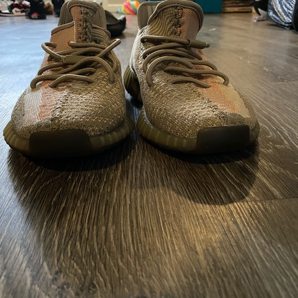 Yeezy 350 V2 “sand Taupe”